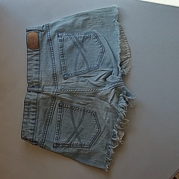 Aeropostale Embroidered Design Denim Shorts - Picture 2 of 8